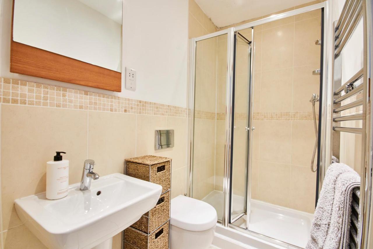 Boutique Bath Apartment Free Parking 외부 사진